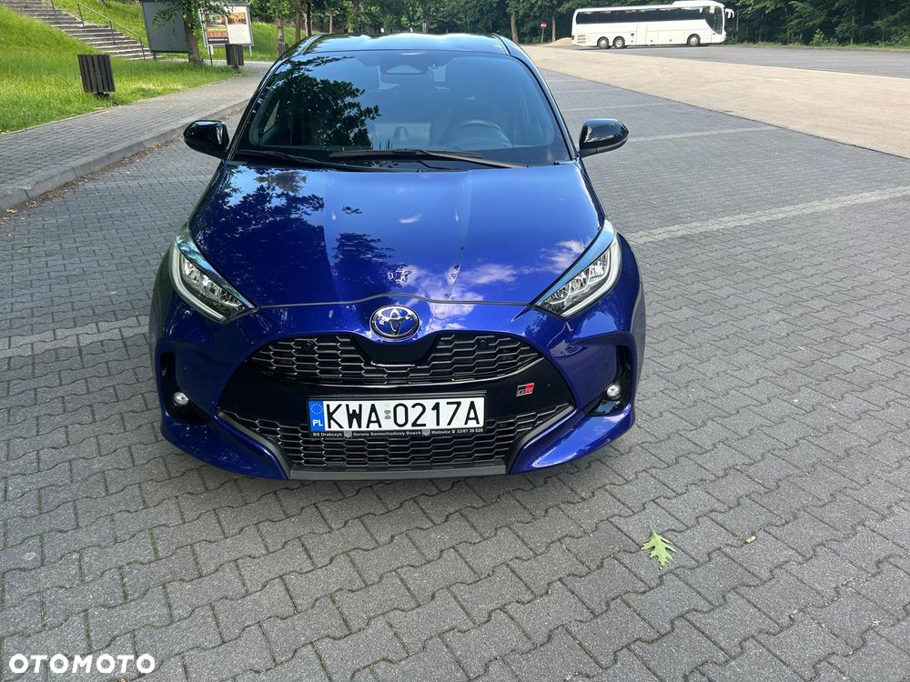 Toyota Yaris Hybrid 1.5 GR Sport - 17