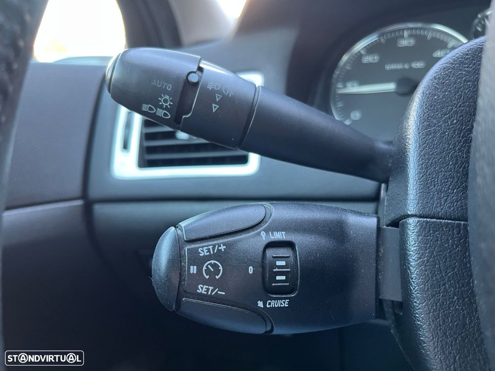 Peugeot 307 SW 1.6 HDi FAP Sport - 15