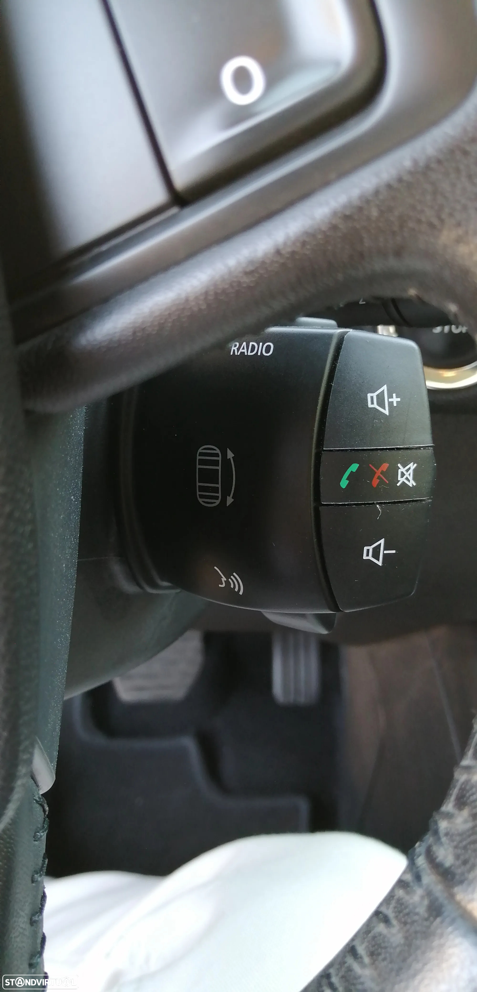 Renault Scénic 1.5 dCi Exclusive SS - 4