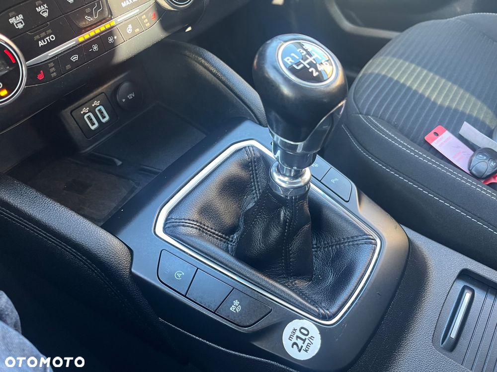 Ford Kuga 2.0 TDCi 4x2 Titanium - 38