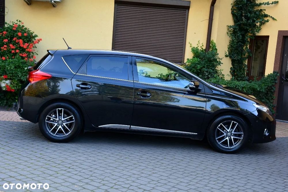 Toyota Auris 1.6 Premium Comfort - 16