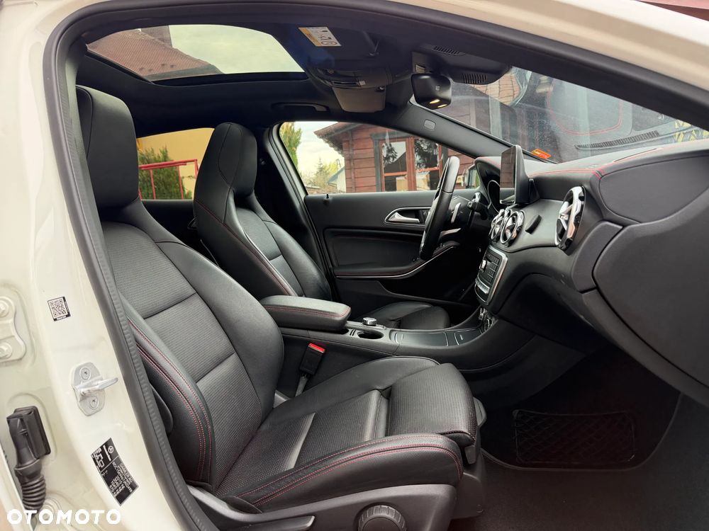 Mercedes-Benz GLA 250 4Matic 7G-DCT AMG Line - 19