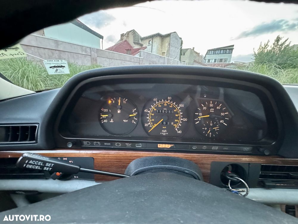 Mercedes-Benz W126 - 11