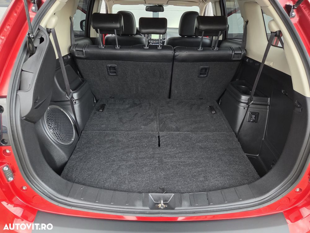 Mitsubishi Outlander - 15