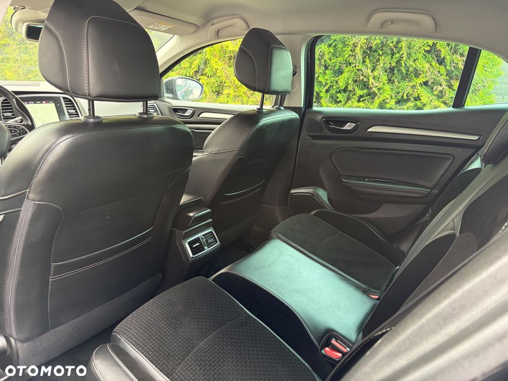 Renault Megane 1.5 dCi Limited EDC EU6 - 23