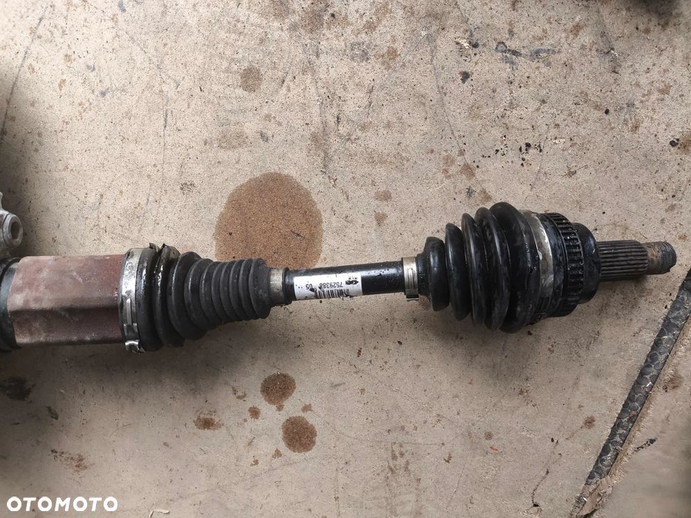 BMW E90 E91 XDRIVE PÓŁOŚ PRAWA 7529388