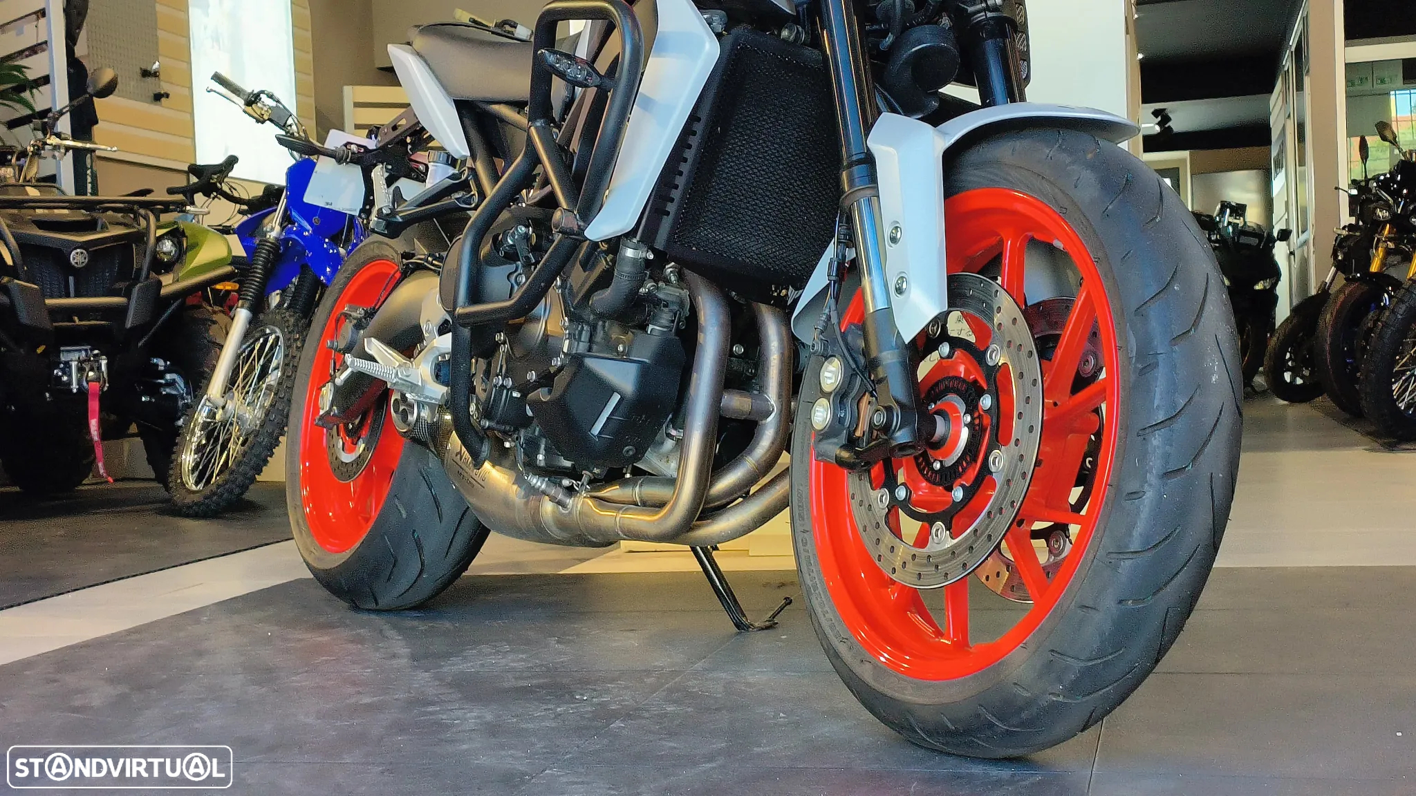 Yamaha MT-09 - 4