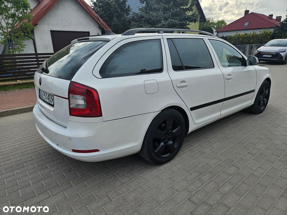 Skoda Octavia 2.0 TDI RS DSG - 4
