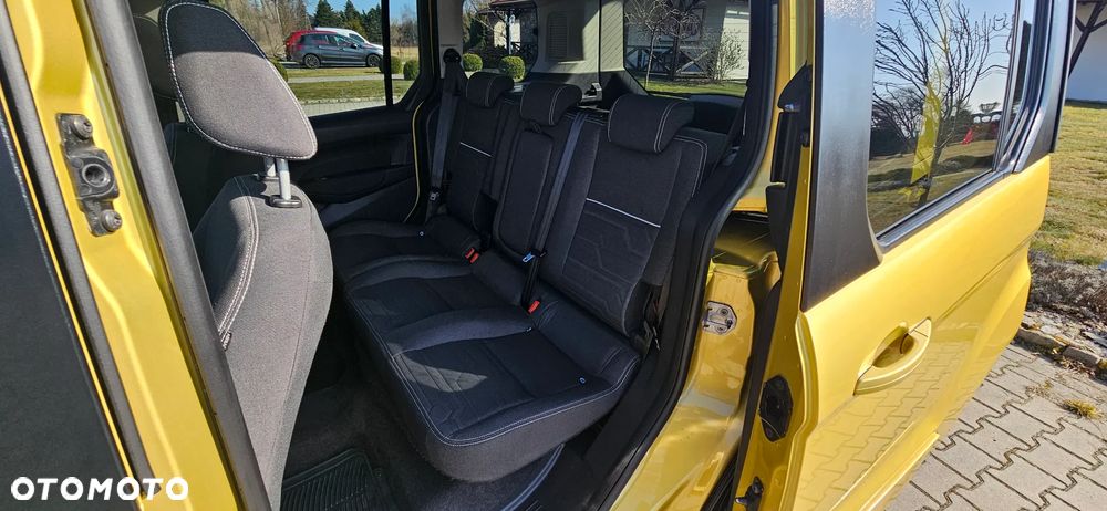 Ford Tourneo Connect Grand - 22