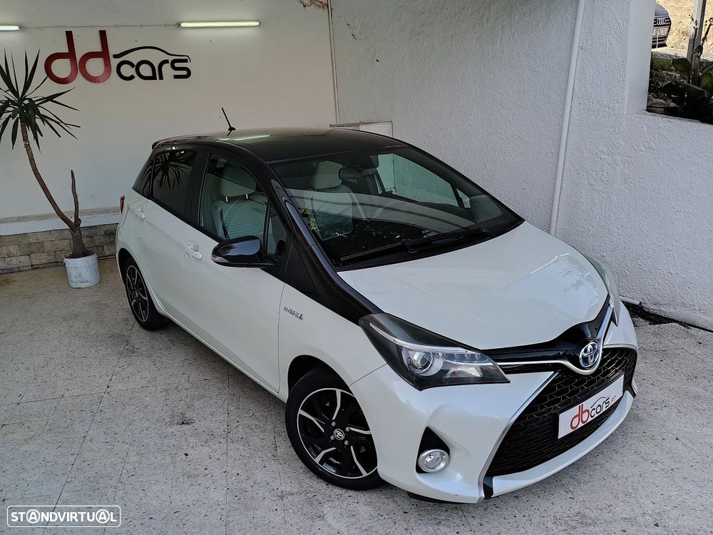 Toyota Yaris 1.5 HSD Comfort +P.Style+P.Techno — fotografia 9
