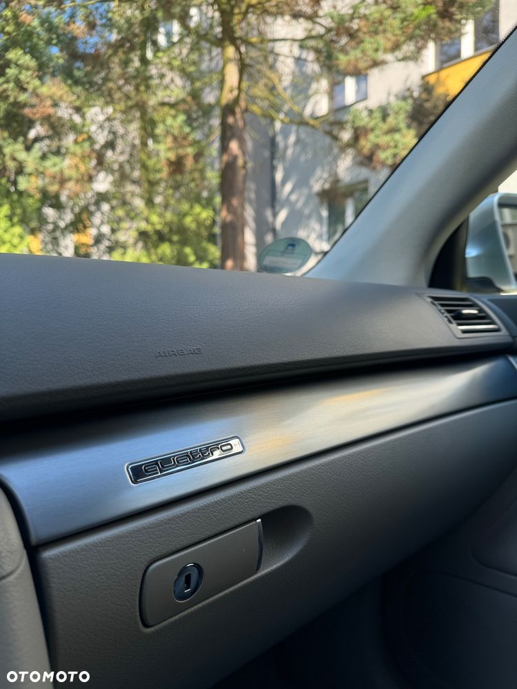 Audi A4 Limousine - 6