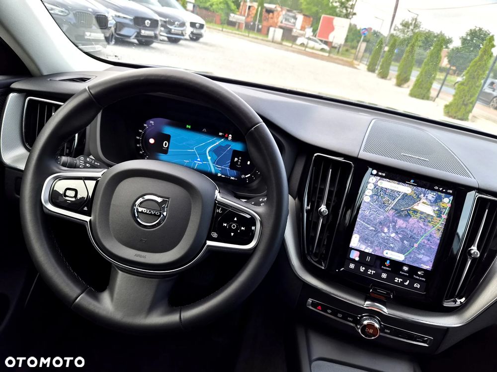 Volvo XC 60 B4 D AWD Plus Dark - 26