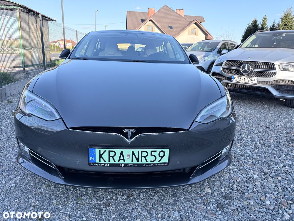 Tesla Model S - 5