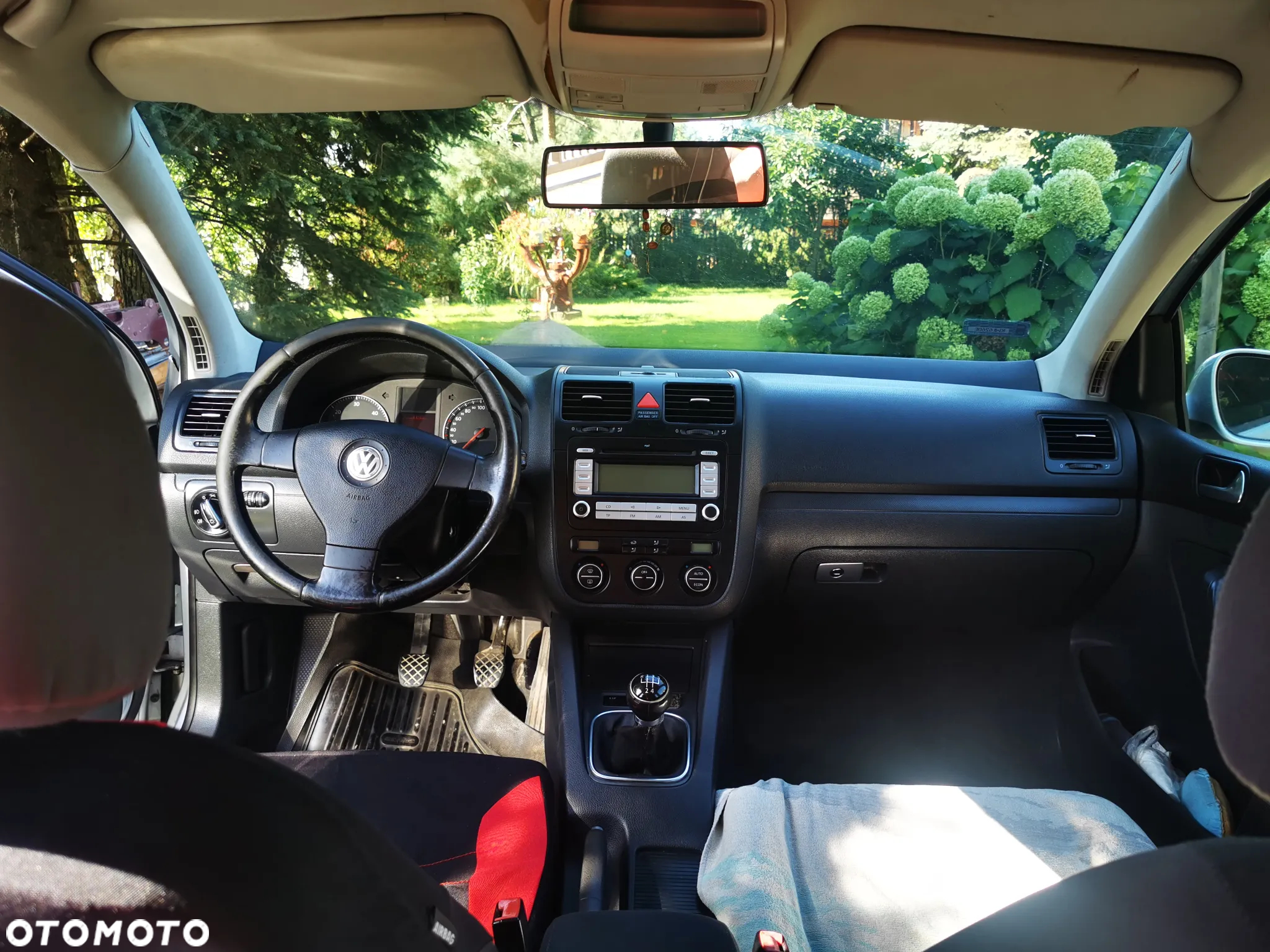 Volkswagen Golf - 6