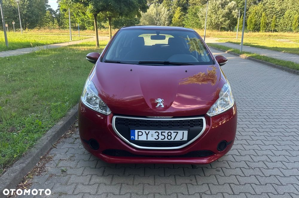 Peugeot 208 - 5