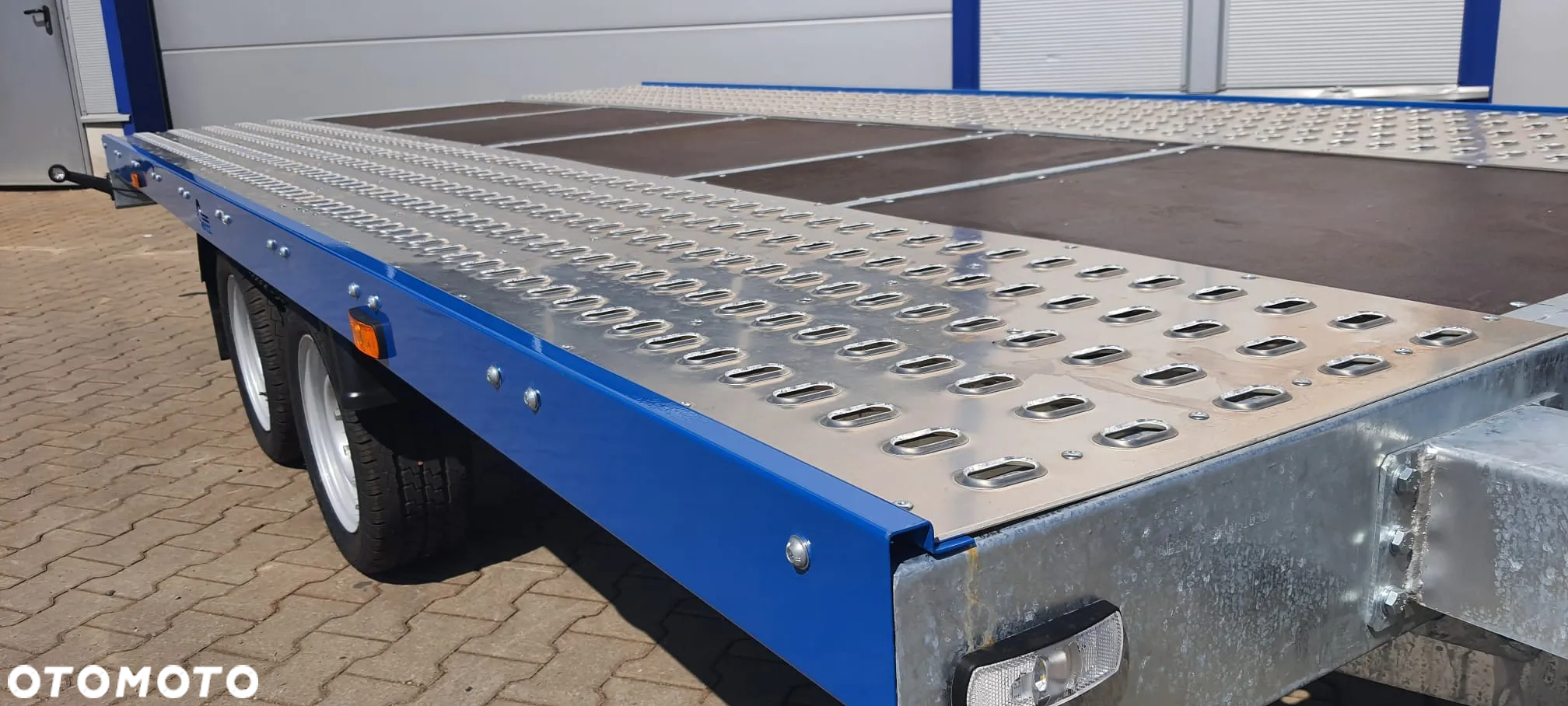 Blyss Przyczepa Laweta Autotransporter RazorBack 450 - 21