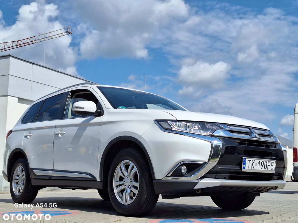 Mitsubishi Outlander 2.0 2WD SUV-Star - 2