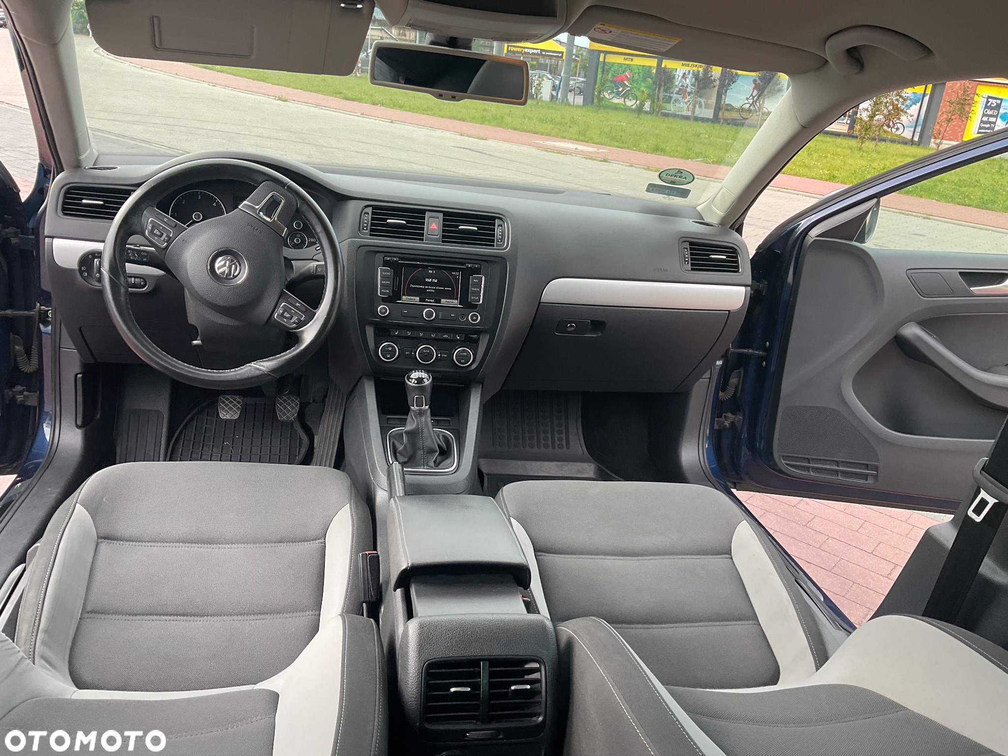 Volkswagen Jetta 2.0 TDI Life - 27