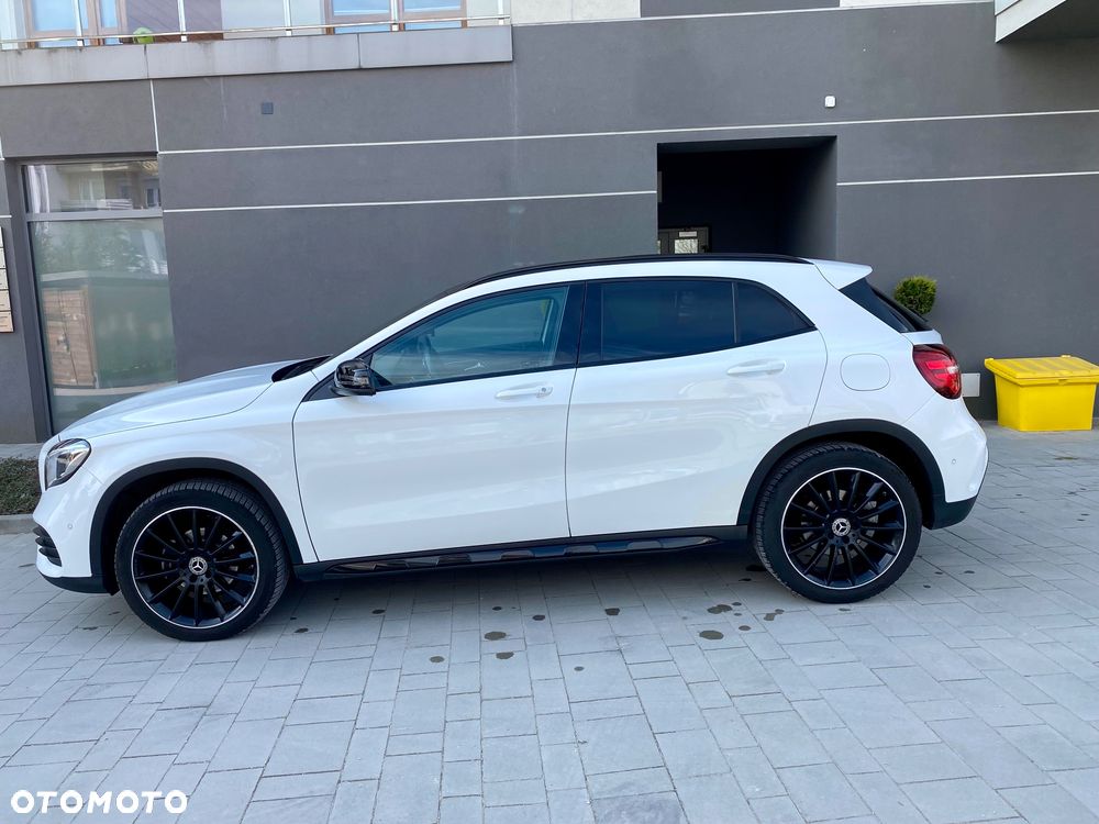 Mercedes-Benz GLA 200 7G-DCT AMG Line - 4