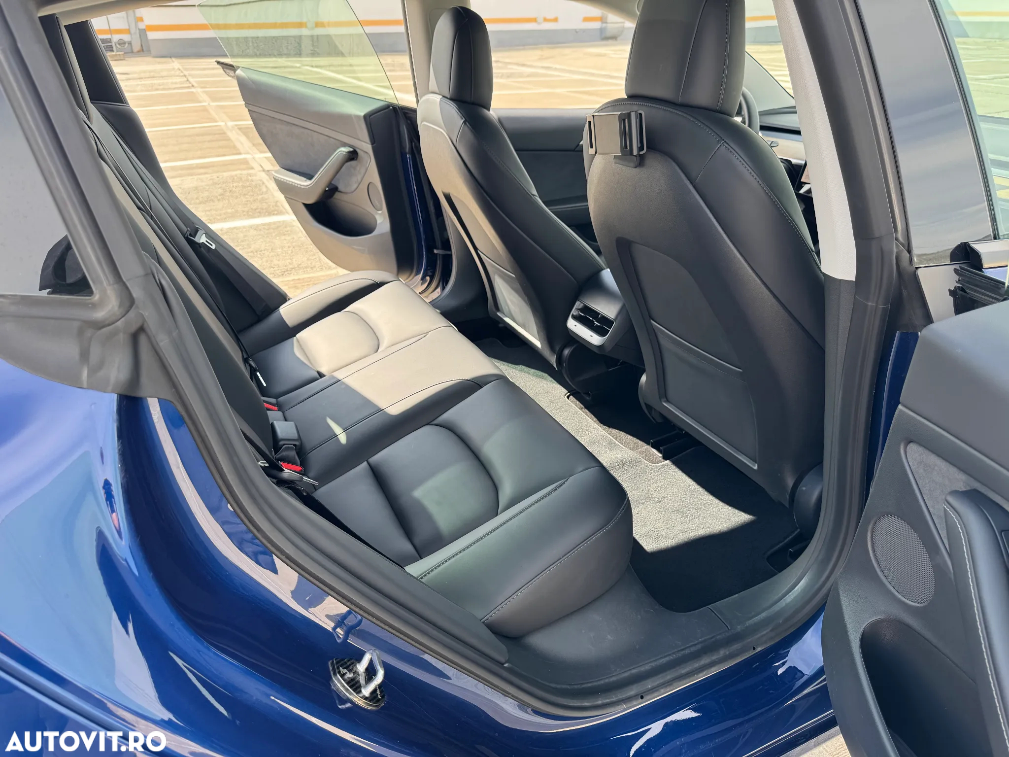 Tesla Model 3 Long Range - 29