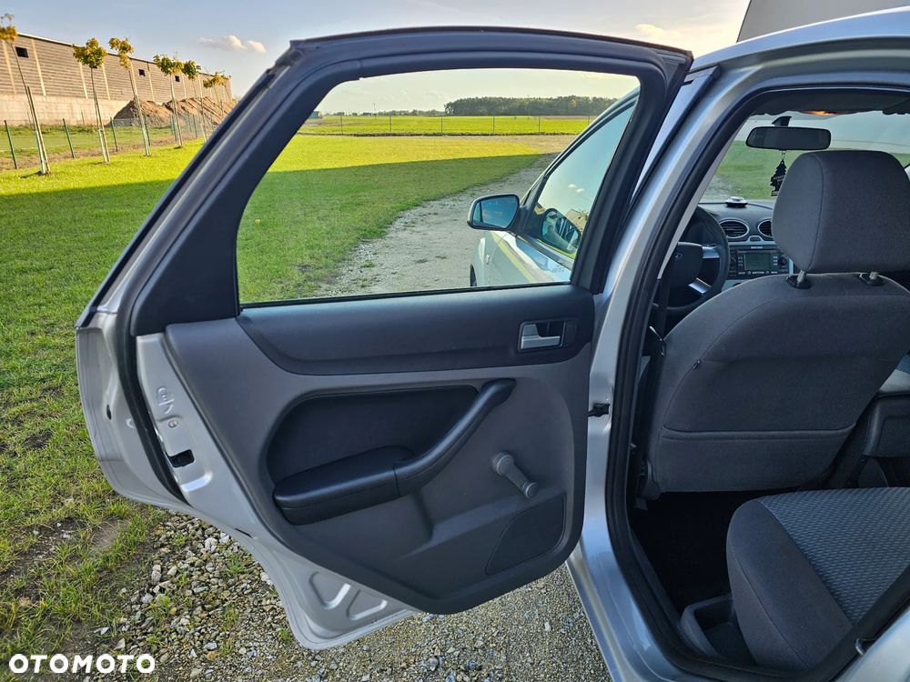 Ford Focus - 12