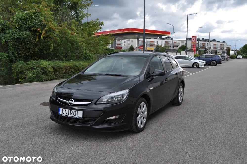 Opel Astra 1.4 Turbo Exklusiv - 3