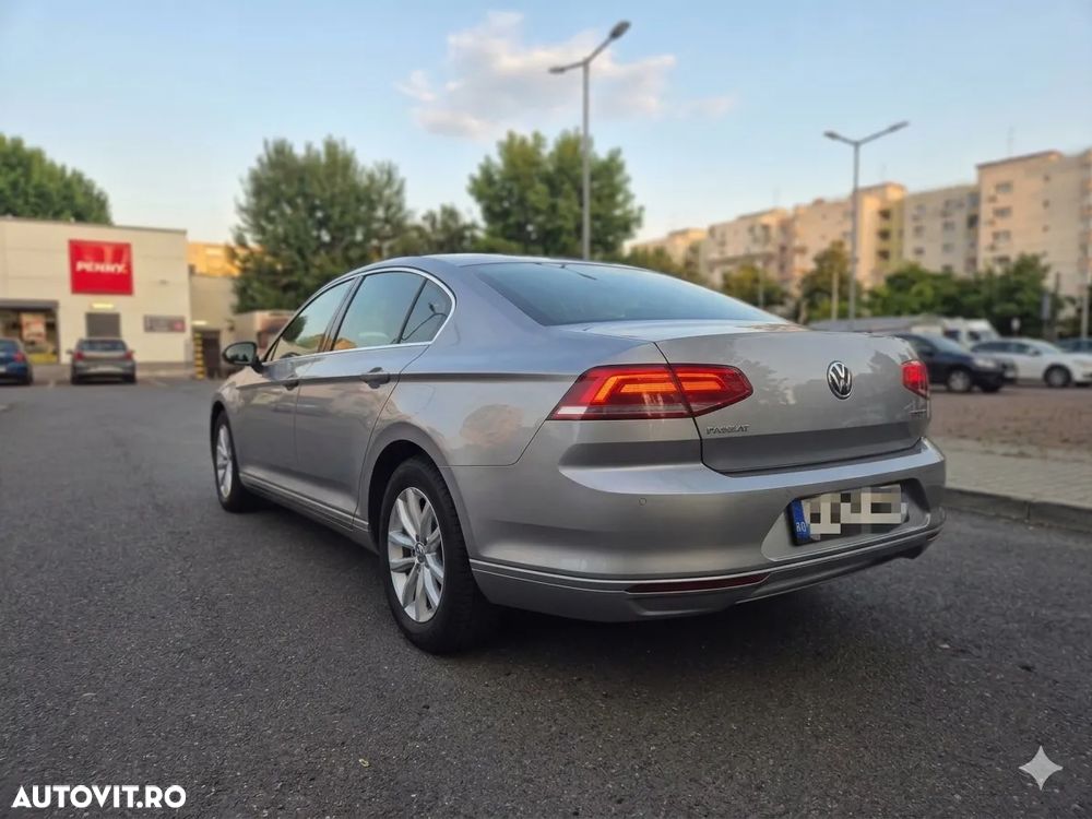 Volkswagen Passat - 2