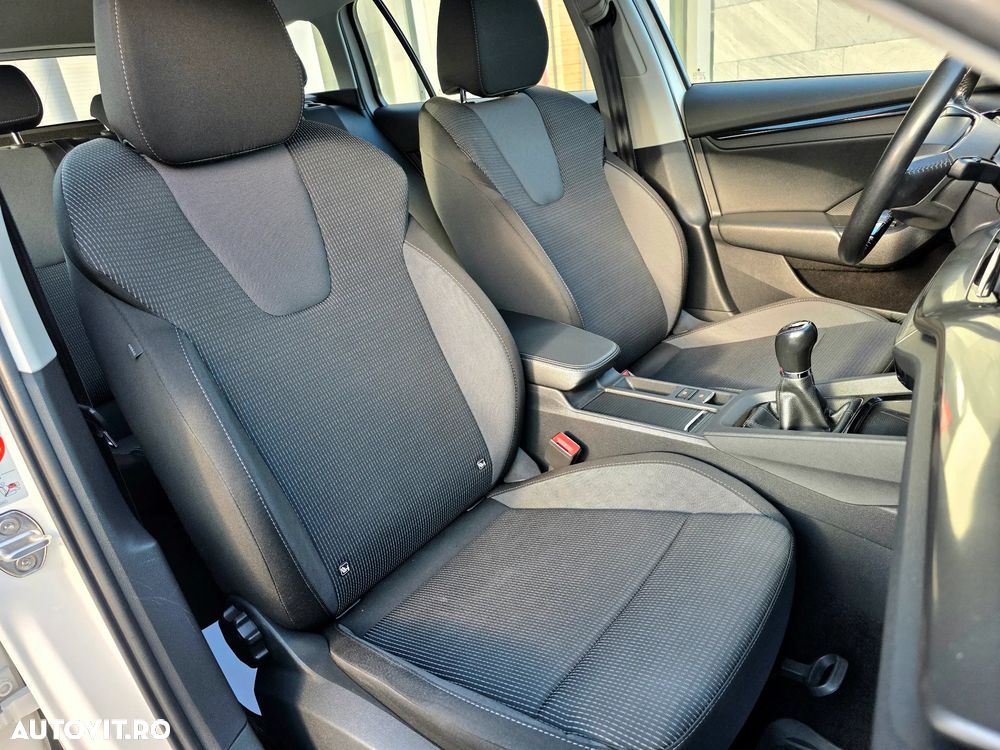 Skoda Octavia 2.0 TDI Ambition - 27