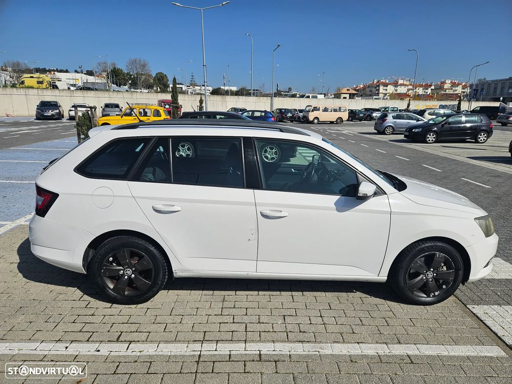 Skoda Fabia Break 1.2 TSi Active DSG - 7