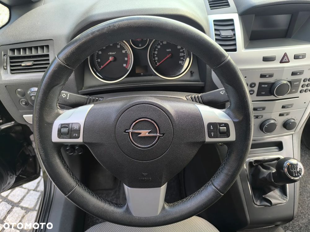Opel Zafira 1.8 Family - 10