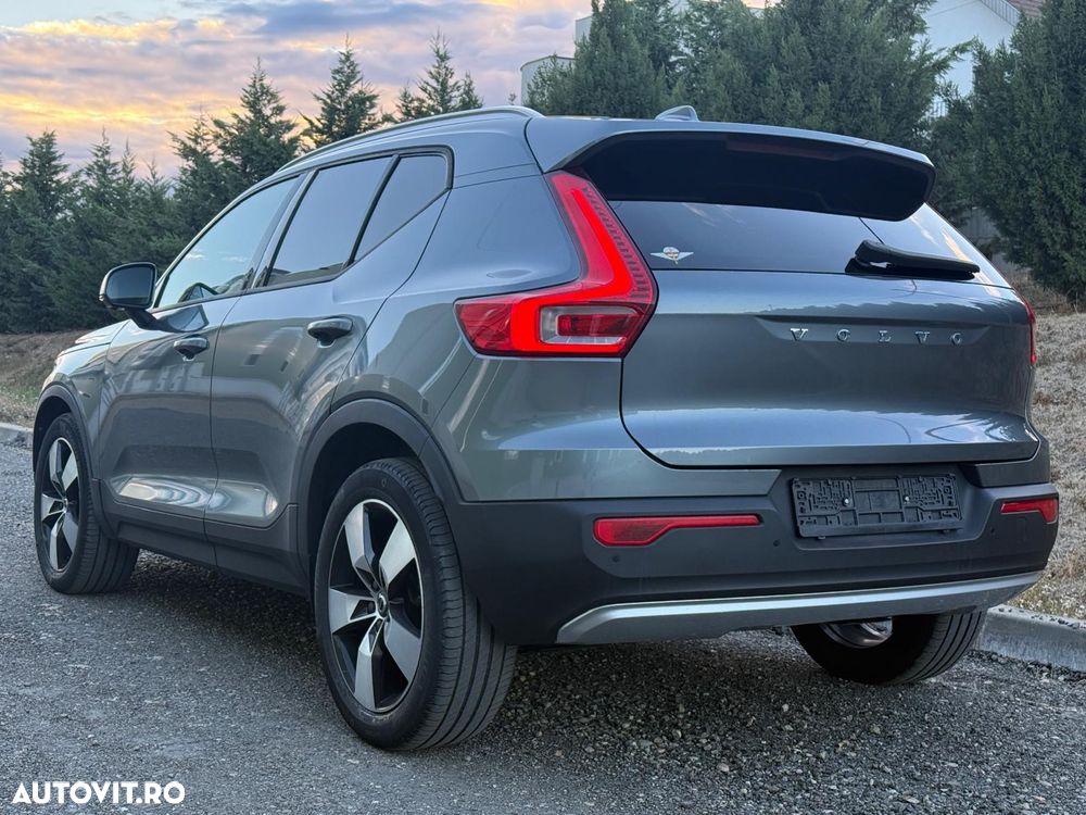 Volvo XC 40 D4 AWD Geartronic Momentum Pro - 4