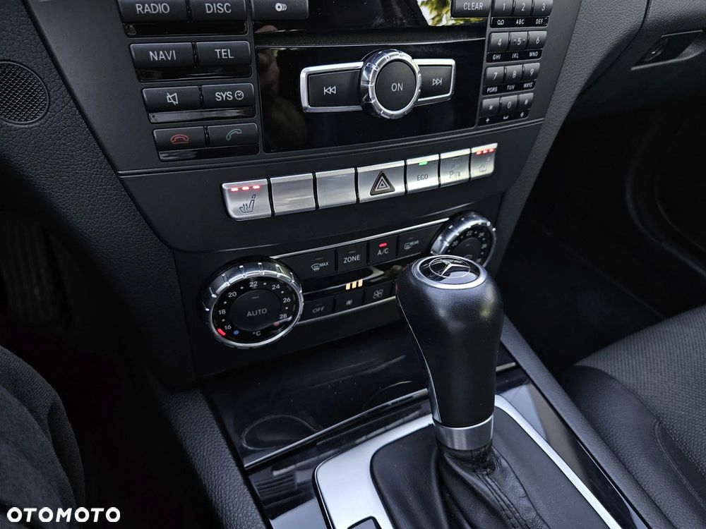 Mercedes-Benz Klasa C 180 BlueEFFICIENCY 7G-TRONIC - 12