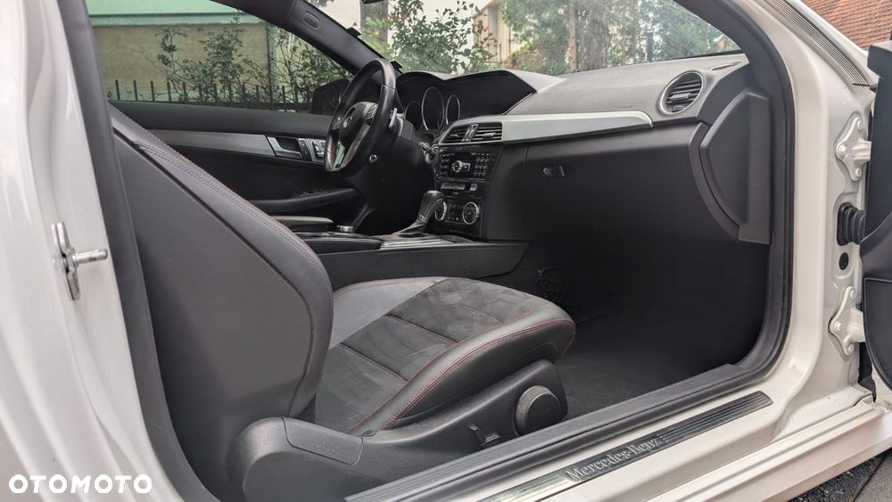 Mercedes-Benz Klasa C 250 Sport 7G-TRONIC - 28