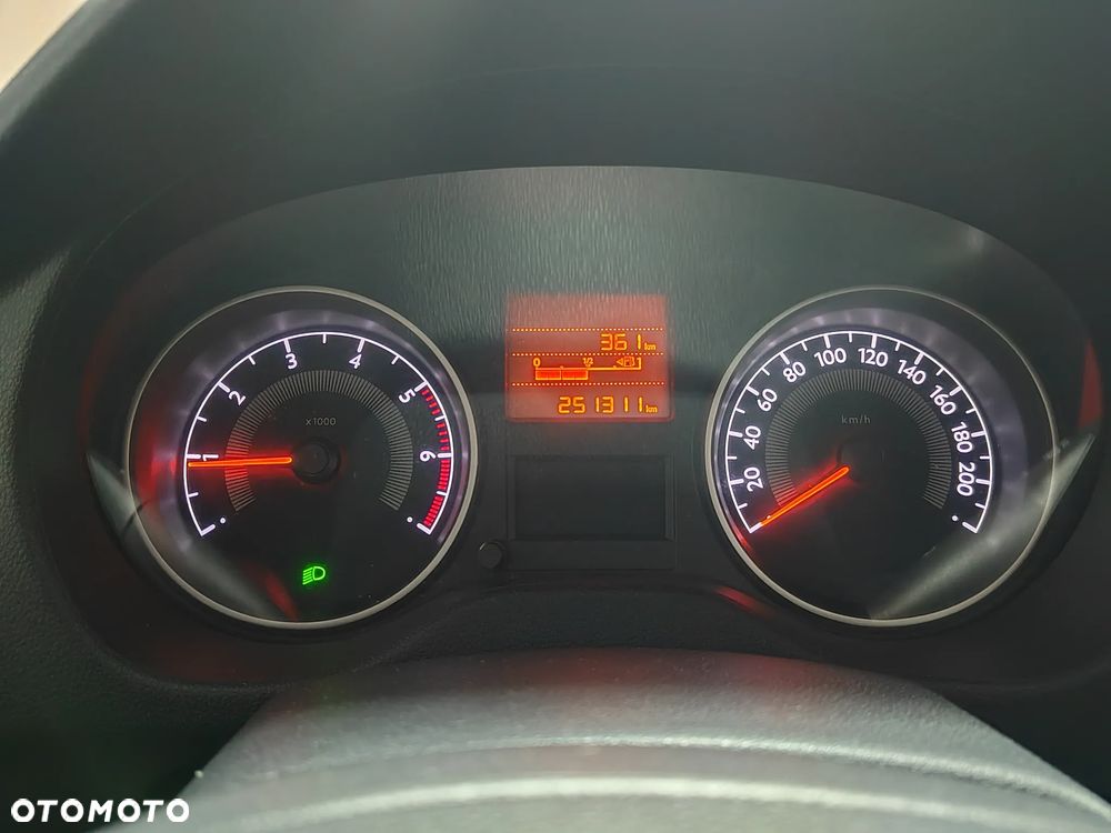 Peugeot 301 1.6 BlueHDi Active - 11