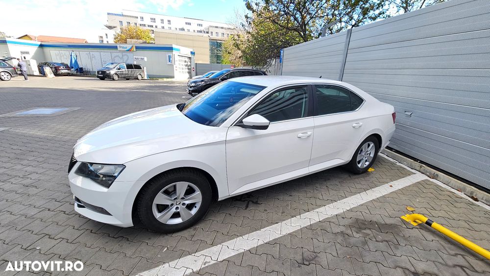 Skoda Superb 2.0 TDI Ambition - 3