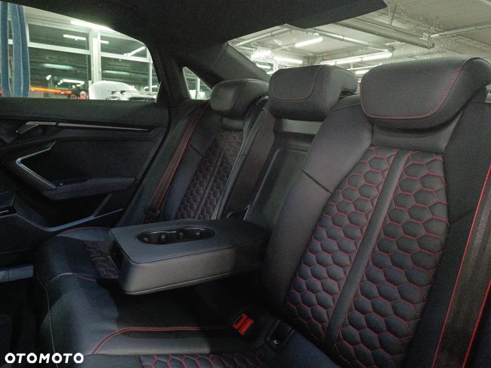 Audi RS3 Sportback - 17