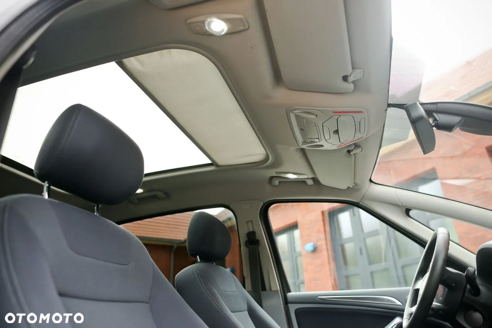 Ford S-Max 2.0 TDCi DPF Titanium X - 26