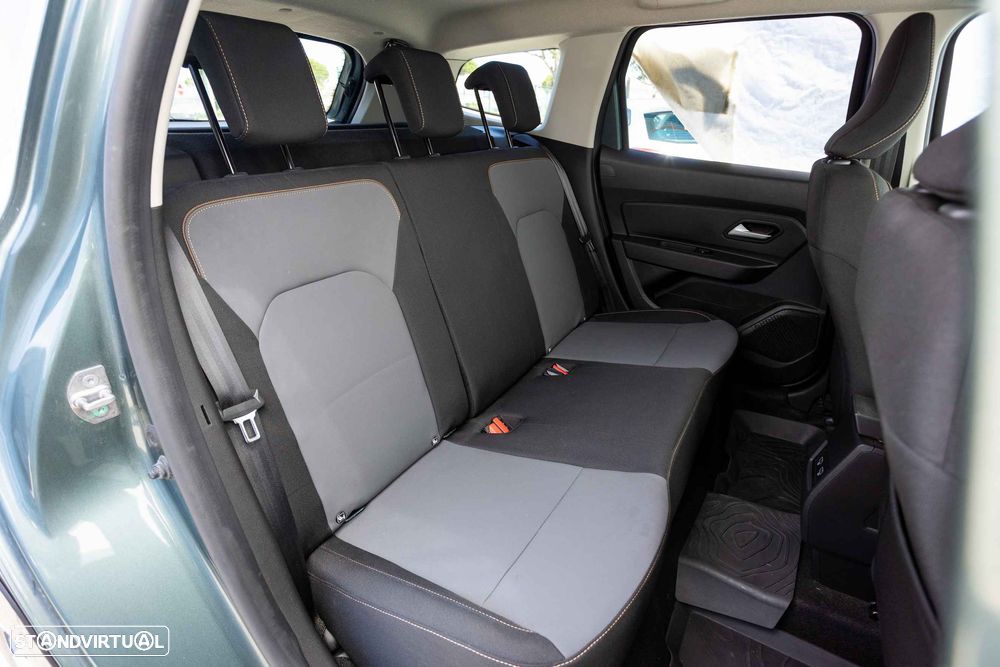Dacia Duster 1.3 TCe SL Extreme - 34