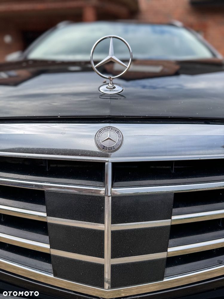 Mercedes-Benz Klasa E 350 CDI DPF BlueEFFICIENCY 7G-TRONIC Avantgarde - 27