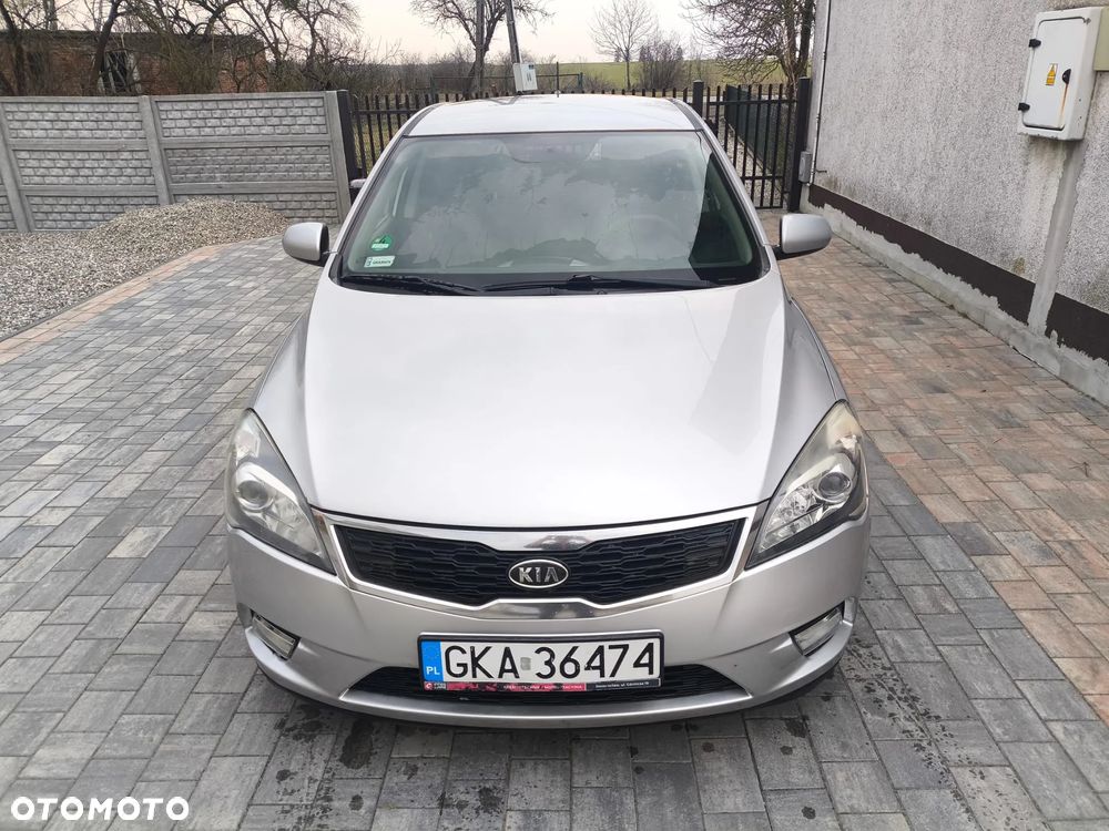 Kia Ceed 1.6 Crdi Comfort - 1