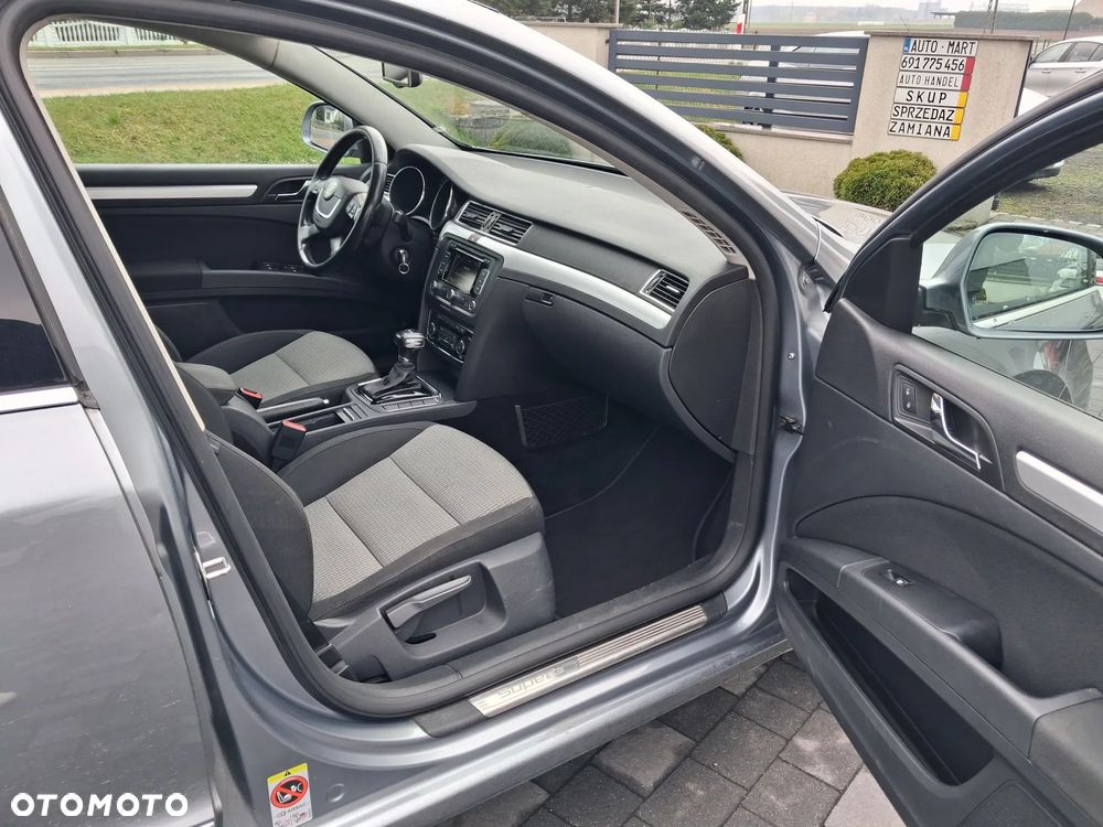 Skoda Superb 2.0 TDI DSG Exclusive - 14