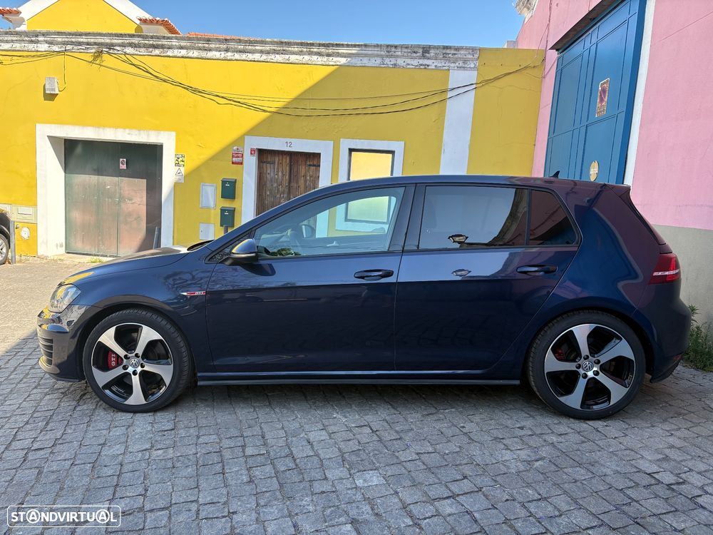 VW Golf GTI Performance BlueMotion DSG - 3