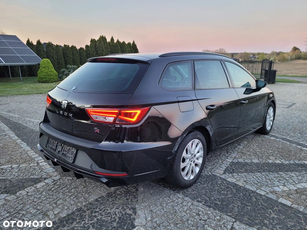 Seat Leon 2.0 TDI DPF FR Black Matt Edition - 25