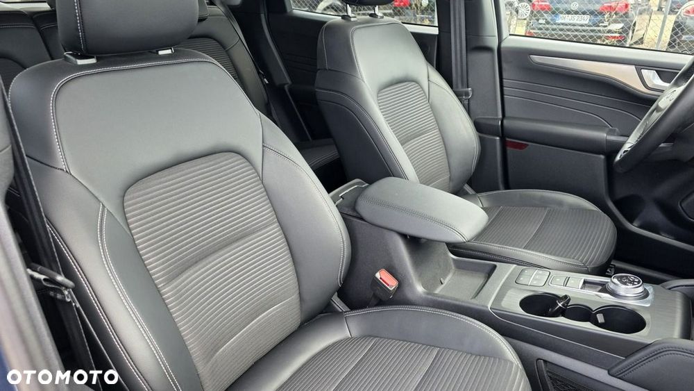 Ford Kuga - 26