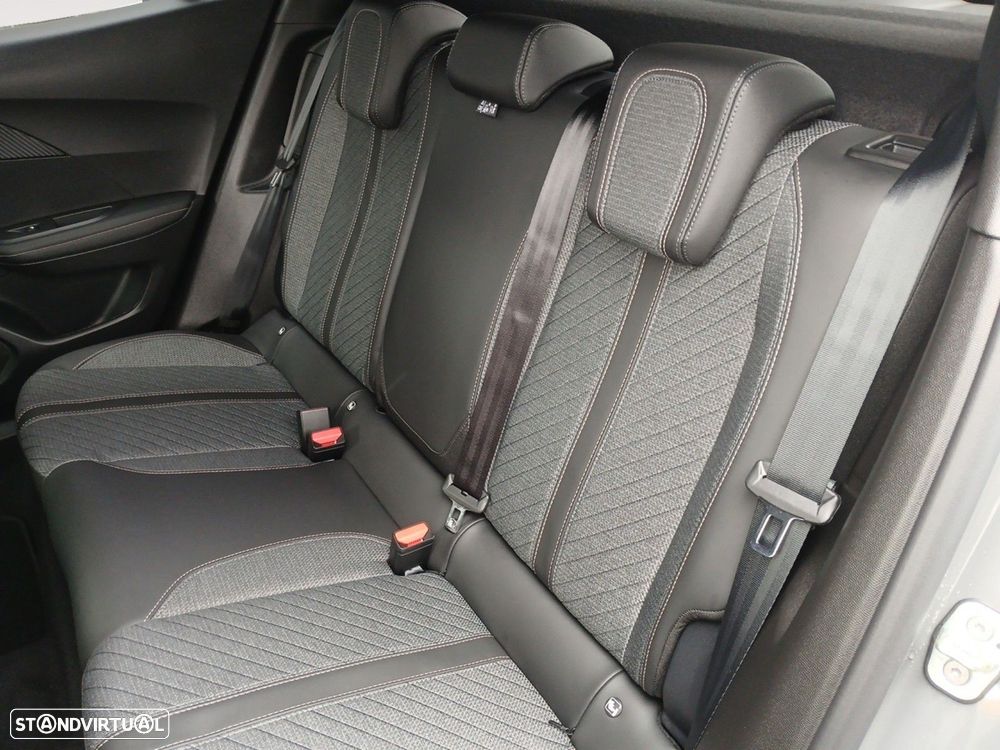 Peugeot e-2008 54 kWh Allure - 14