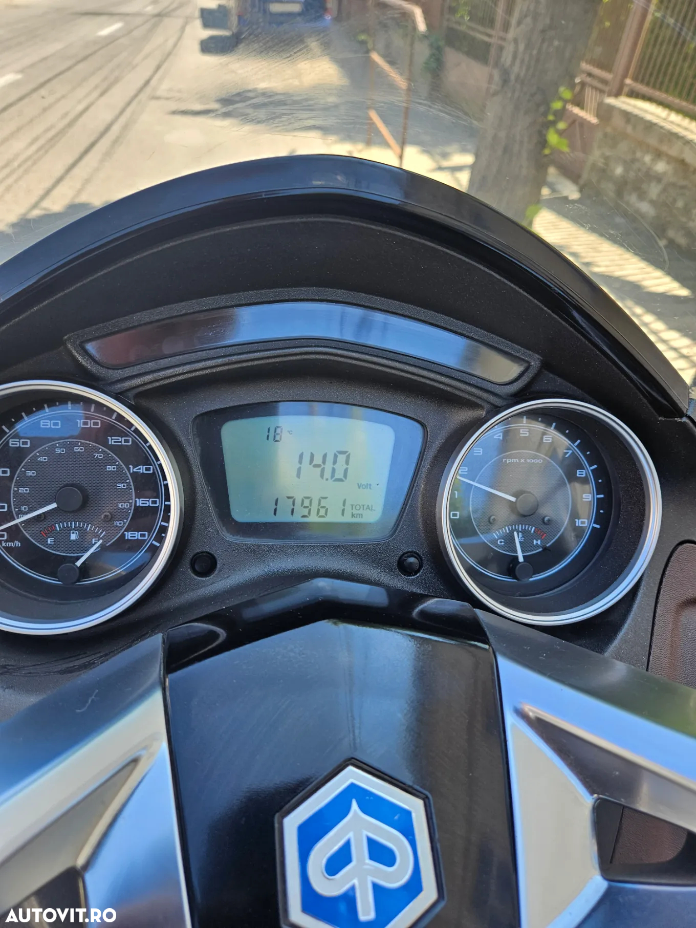 Piaggio X10 350 - 3