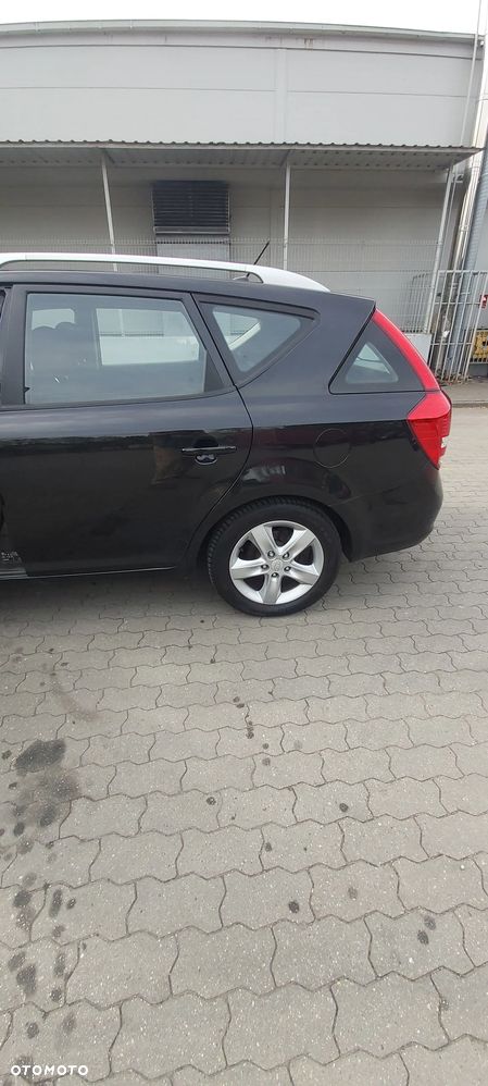 Kia Ceed 1.6 CVVT Dream-Team Edition - 12