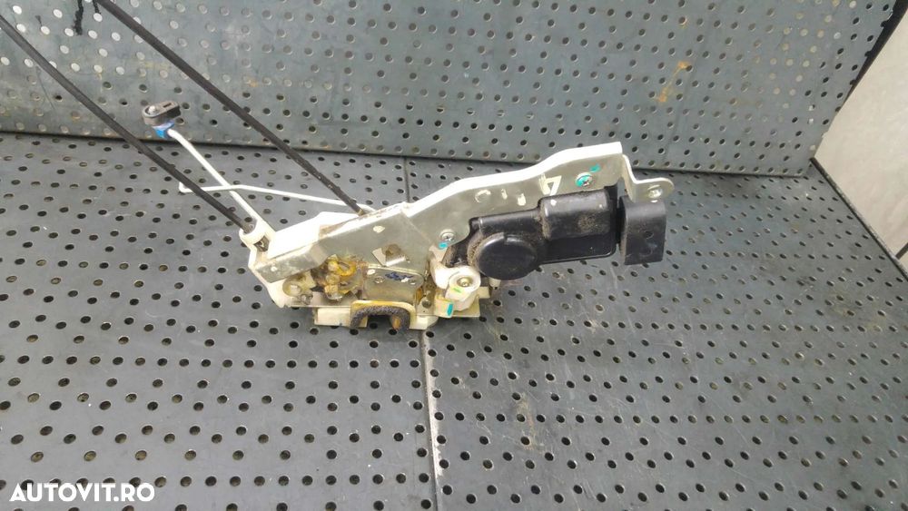 Broasca usa stanga fata suzuki alto - 2