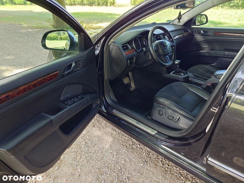 Skoda Superb 2.0 TDI Elegance DSG - 17
