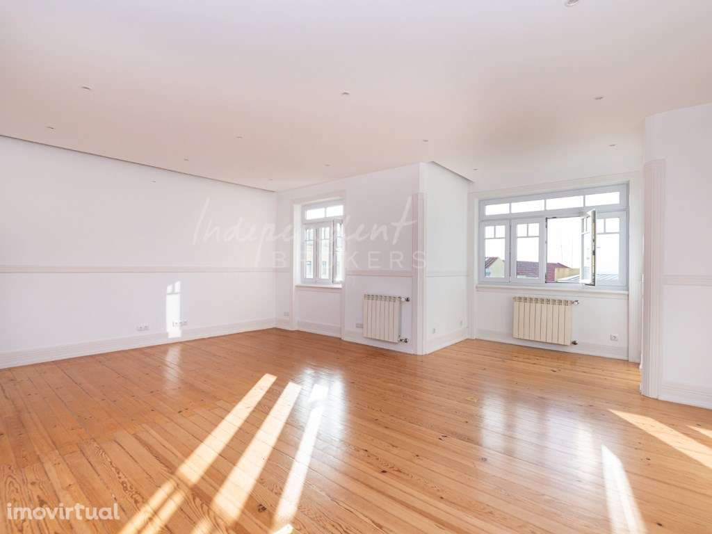 APARTAMENTO T3 COM VISTA RIO + GARAGEM [LAPA] - Grande imagem: 2/15